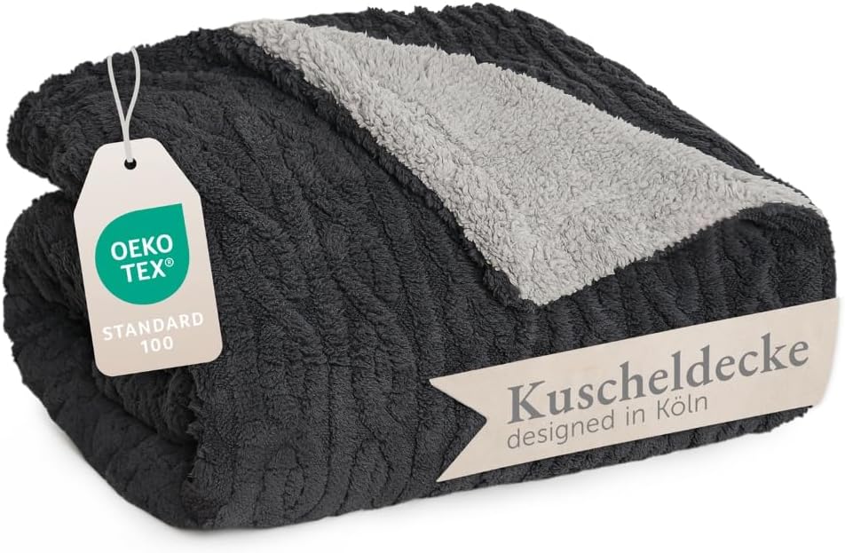 Blumtal Kuscheldecke 130x150 cm mit Zopfstrick-Optik - OEKO-TEX zertifizierte Mikrofaser Fleecedecke