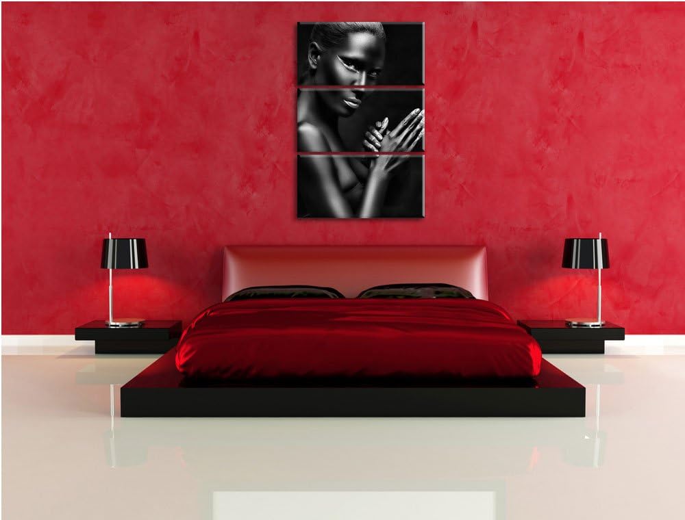 Pixxprint Monocrome, Dark Frau mit goldenen Fingerspitzen und Lippen 3-Teiler Leinwandbild 120x80 Bi