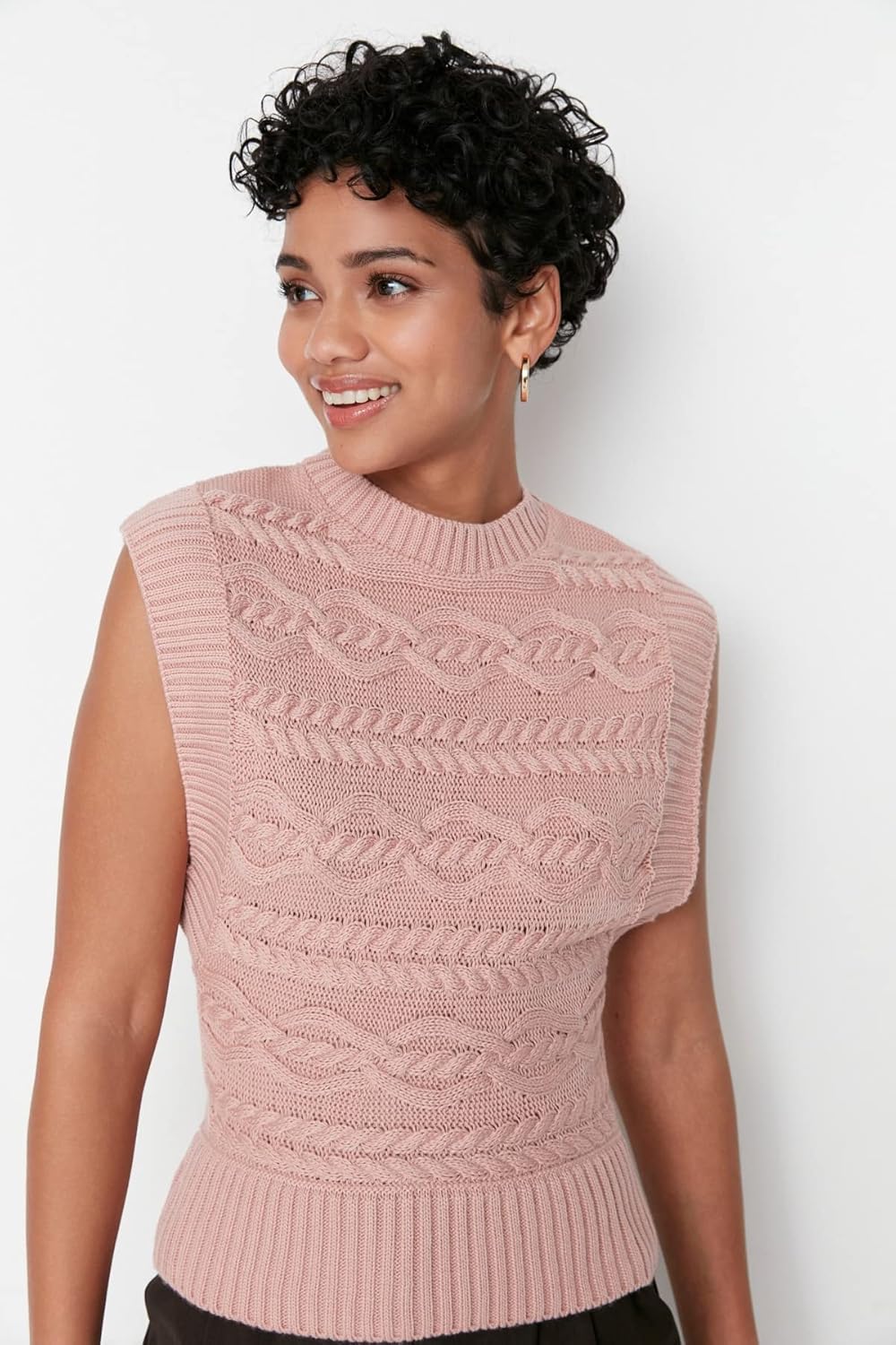 TRENDYOL Damen Hochabschliessender Kragen Unifarben Regular Strickweste Sweater, Puder, M EU