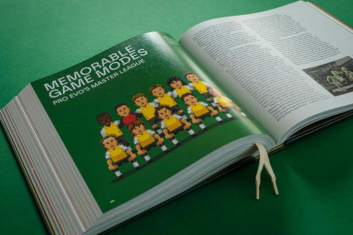 A Tale of Two Halves: The History of Football Video Games, Gebundenes Buch