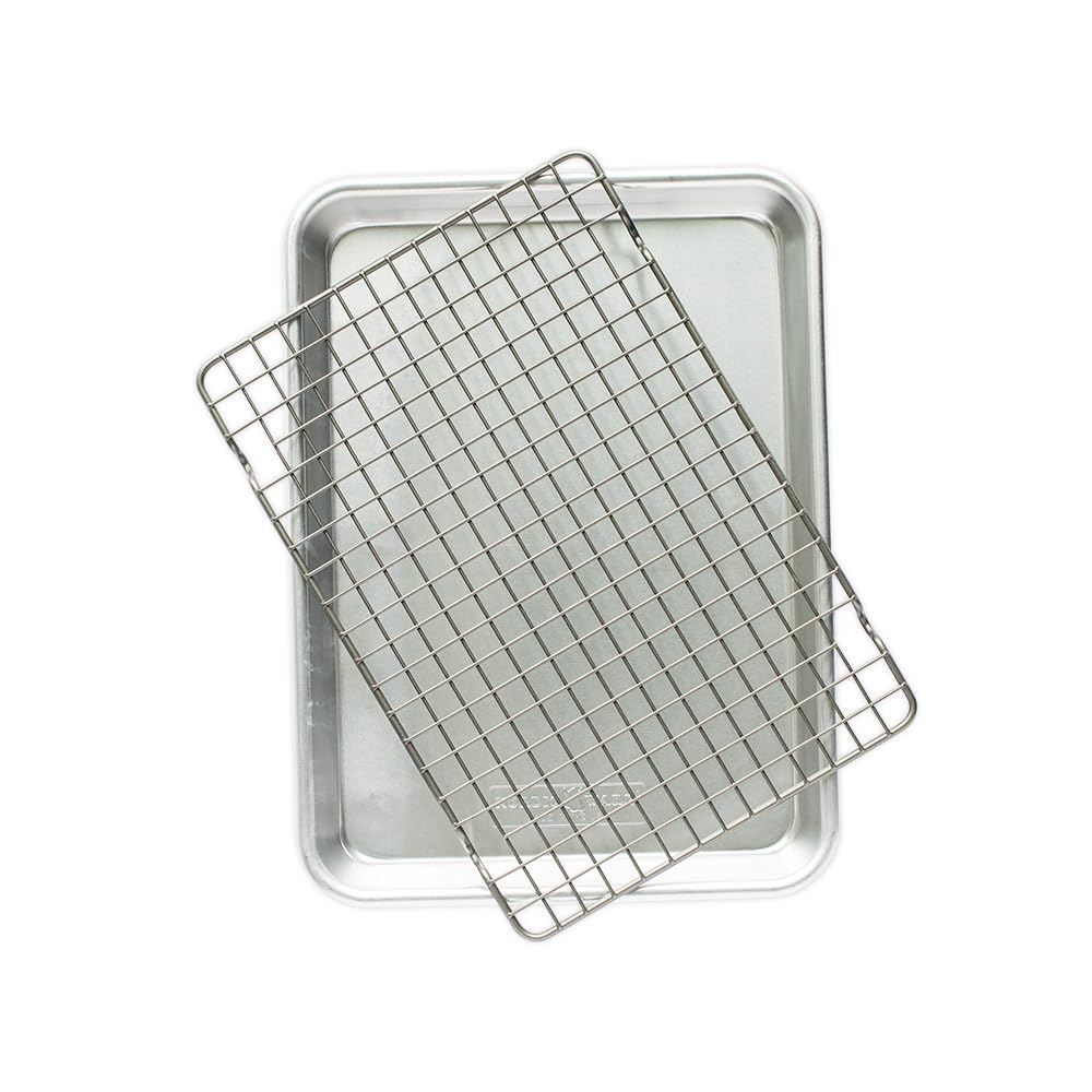 Nordic Ware Naturals® Viertel-Blatt mit ofenfestem Antihaft-Gitter, Blatt