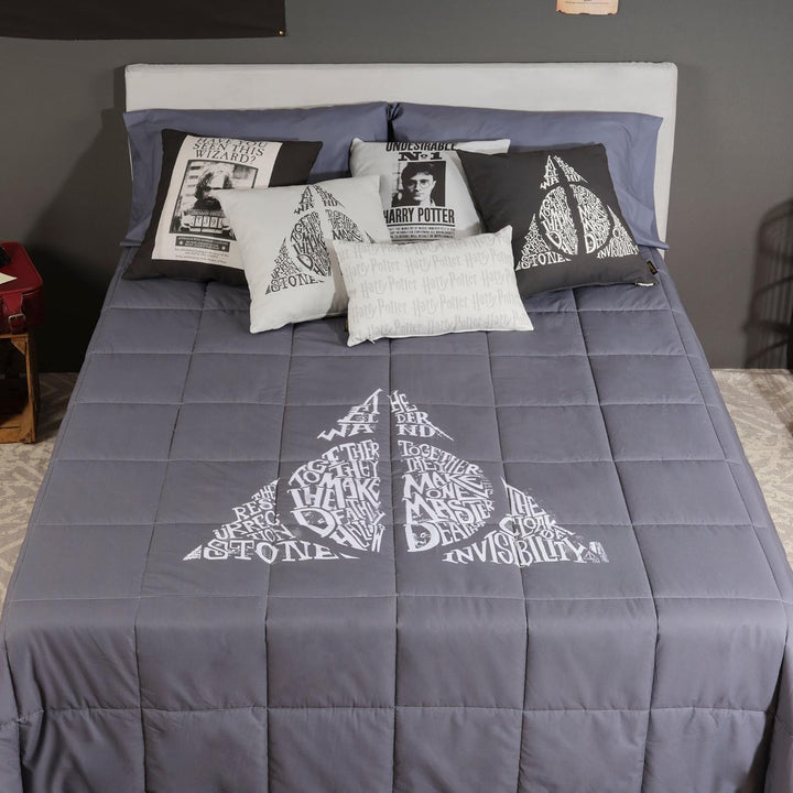 Belum Harry Potter Bettdecke, 250 g, Modell Heliquias Lettering für 135 cm Bett (235 x 270 cm) Bett