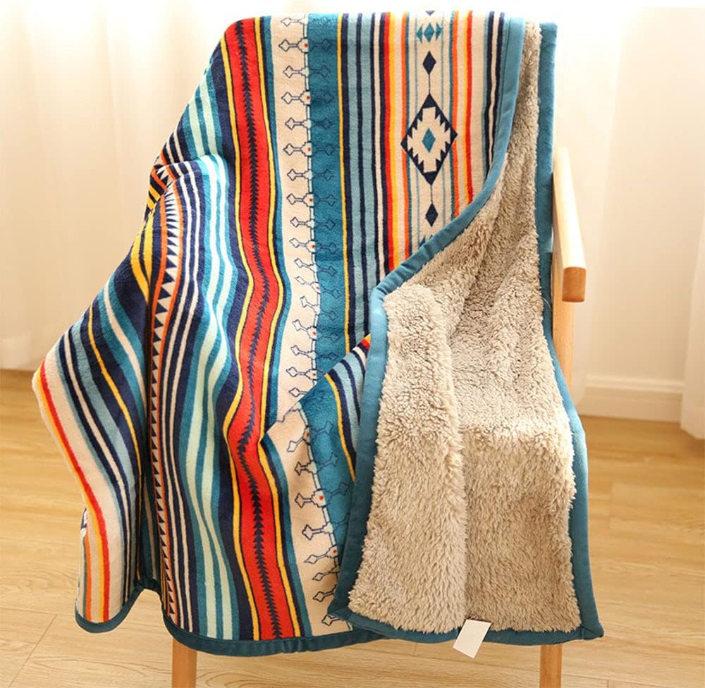 Hggzeg Korallen-Fleece-Überwurfdecke, flauschig, weiche Couchdecke, warme Bettdecke, buntes Streifen