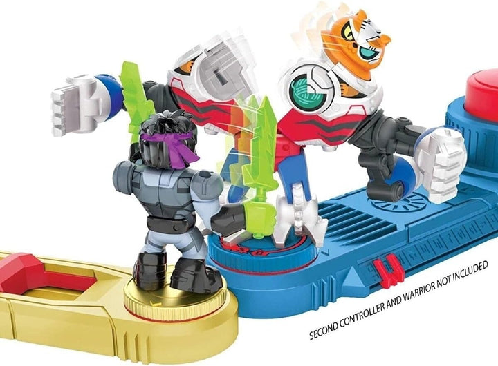 Akedo 14288 Ultimate Arcade Warriors Giants Mini Battling Action Figures Ready, Fight, Split Strike-