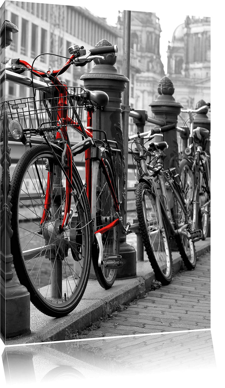 Pixxprint Fahrräder an Wasserstrasse schwarz/weiss als Leinwandbild/Grösse: 100x70 / Wandbild/Kunstd