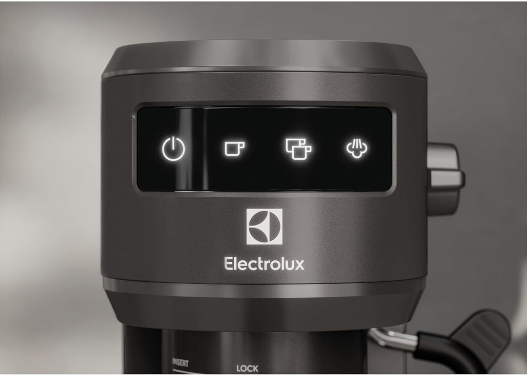 Electrolux E6EC1-6BST Explorer 6 Espresso-Cappuccino-Maschine, Wärmekontrolltechnologie, herausnehmb