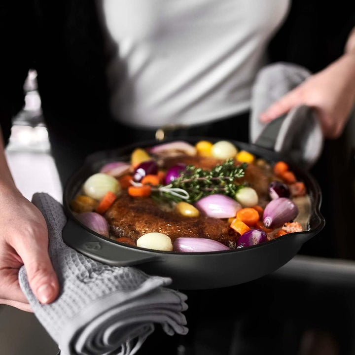 SPRINGLANE Gusseisen Bratpfanne Ø24 cm – emaillierte Gusspfanne, für alle Herdarten inkl. Induktion,