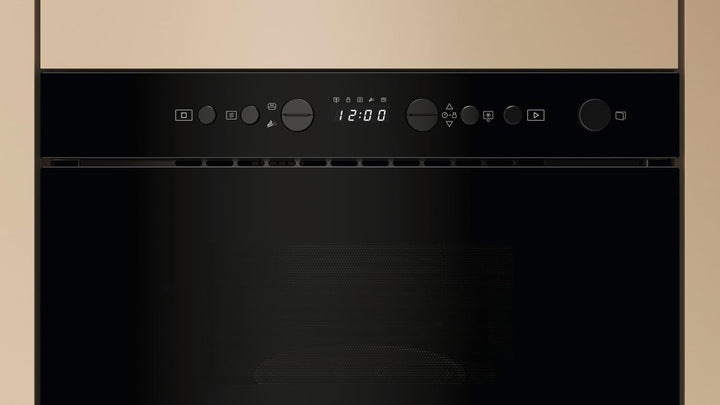 Bauknecht BMN14BK Grill-Mikrowelle/ 22 l Garraum/Kombination Mikrowelle 750 Watt und Quarz-Grill 700