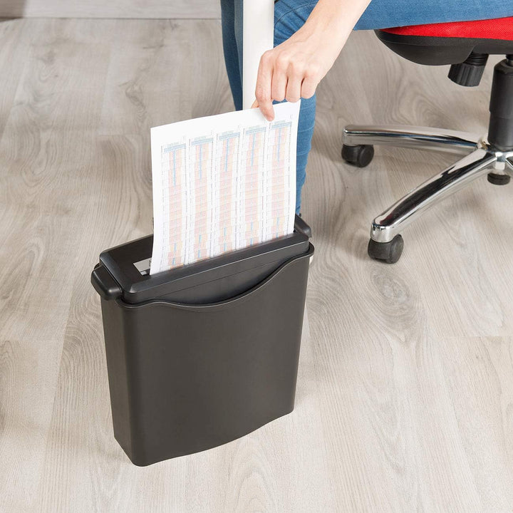 General Office Papierschredder: Aktenvernichter für 6 Blatt A4 und Karten, Streifenschnitt, 8 Liter