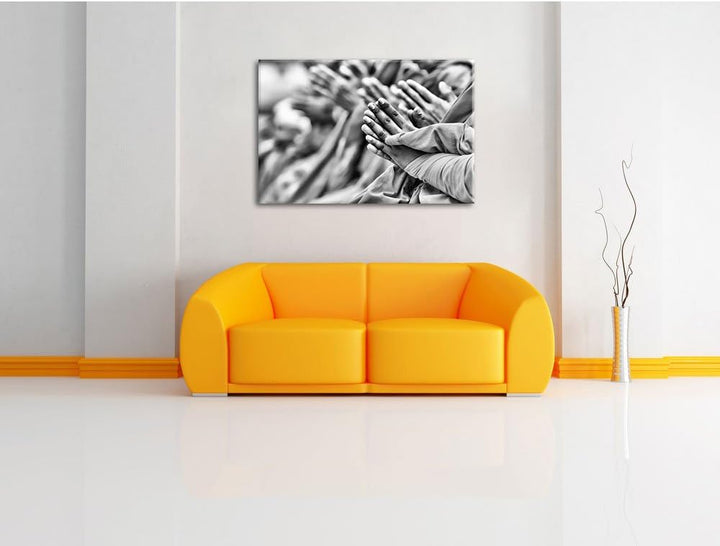 Pixxprint Monocrome, Betende Hände Mönche in Tibet, Format: 100x70 auf Leinwand, 100x70