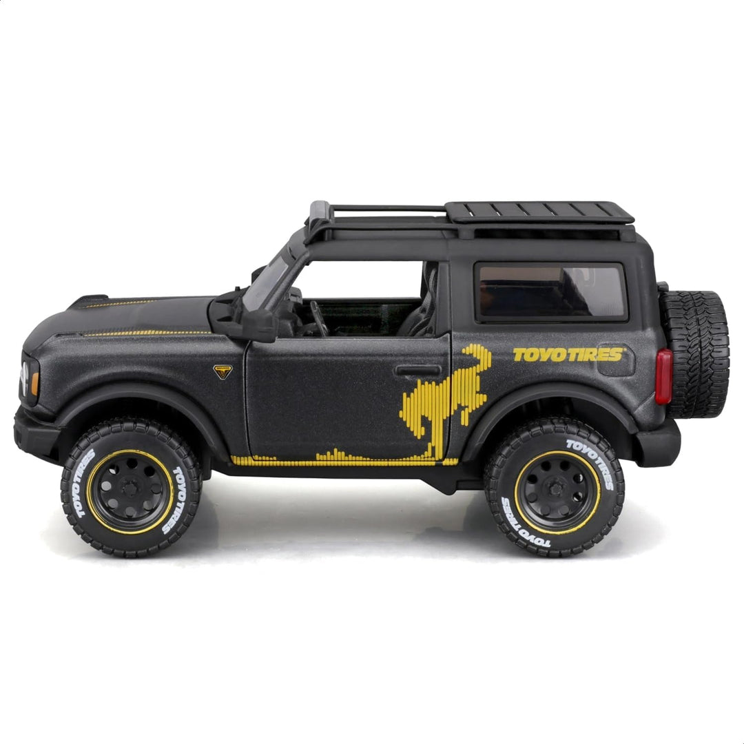 Maisto Ford Bronco Badlands Off-Road Series (2021): Modellauto im Massstab 1:24, Türen beweglich, gr