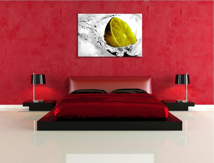 Limette im Wasser schwarz/weiss Format: 100x70 auf Leinwand, XXL riesige Bilder fertig gerahmt mit K