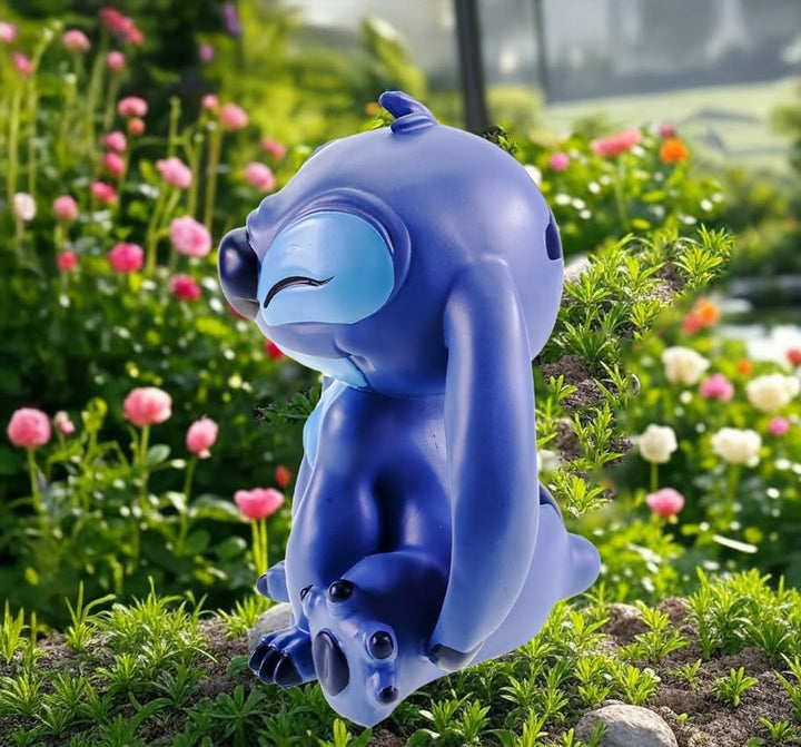 Gartenfigur Stitch - Disney's frecher Lilo & Stitch Alien zum Verlieben Sitzend - mit Ohren unten (2