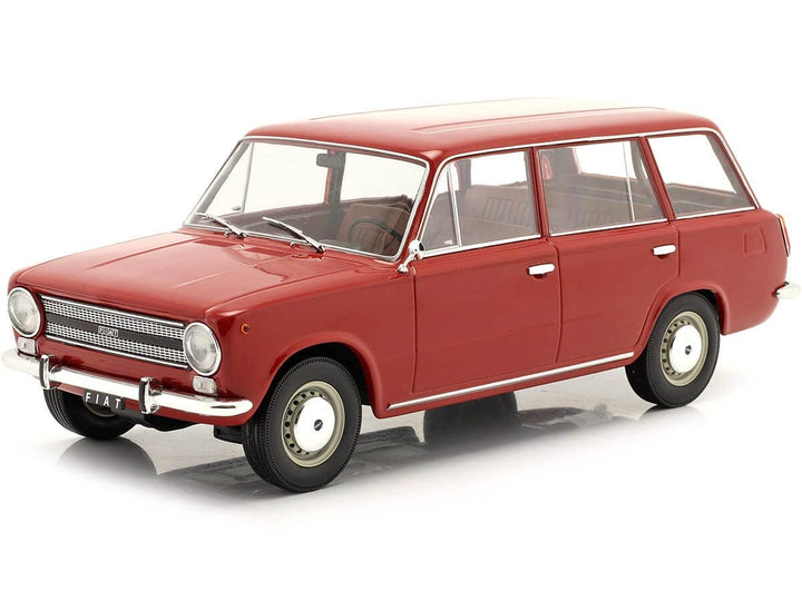 Triple9 FIAT 124 Familiare Kombi 1972 rot Modellauto 1:18