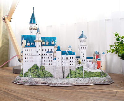 Revell 3D Puzzle 00205 I Schloss Neuschwanstein I 121 Teile I 4 Stunden Bauspass für Kinder und Erwa