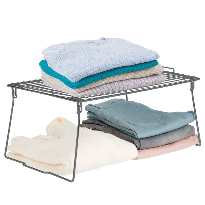 mDesign stapelbarer Regaleinsatz – faltbares Schrankregal aus Metall – moderner Schrankeinsatz für S