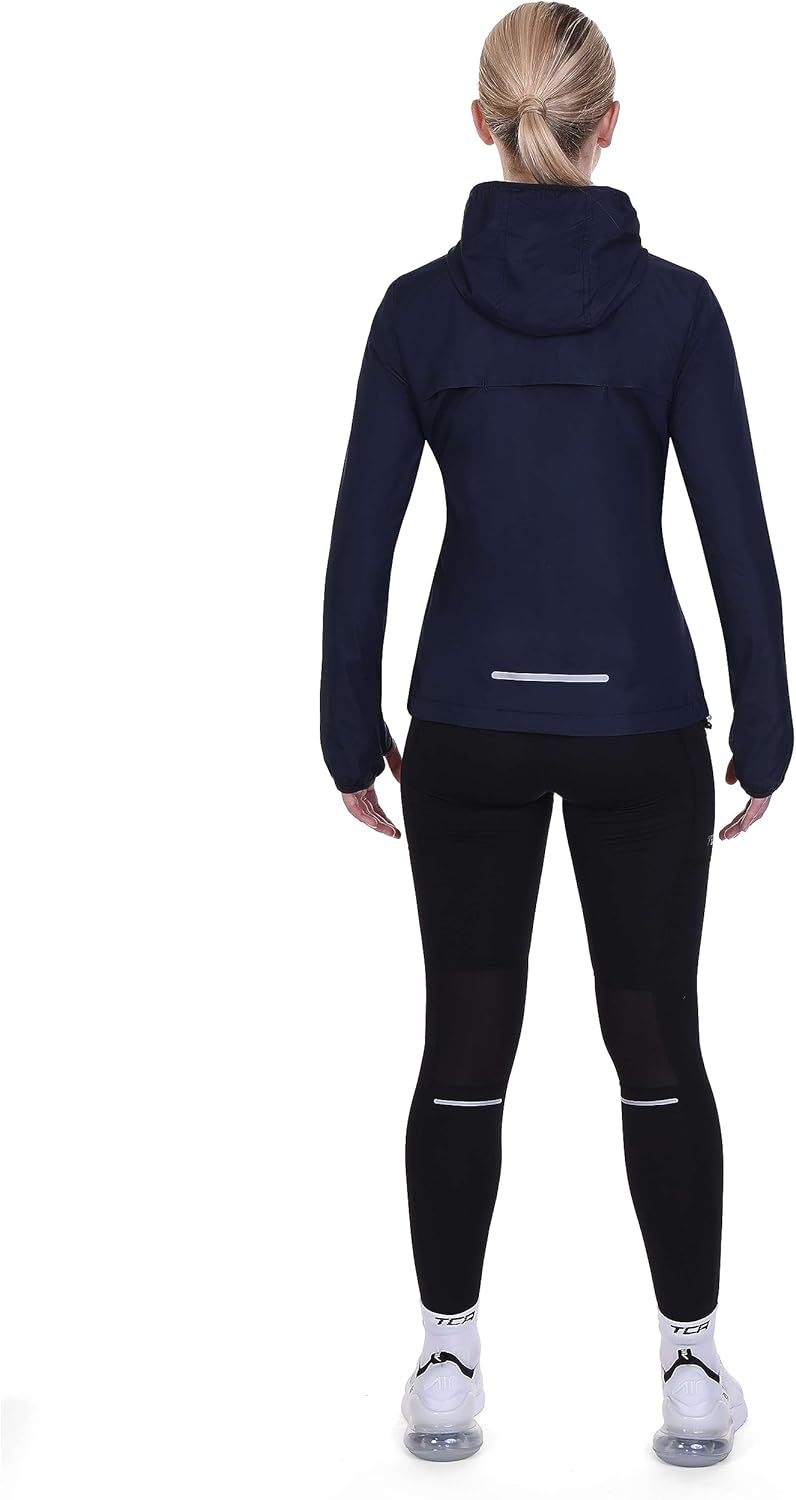 TCA Damen Lauf-Softshelljacke. Reflektierende atmungsaktive Packable-Jacke mit Reissverschlusstasche