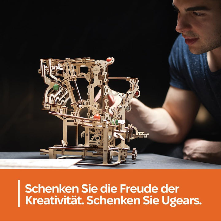 UGEARS Holz Marble Run Chain Hoist - Mechanische 3D Holzpuzzle für Erwachsene, DIY Modellbausatz für
