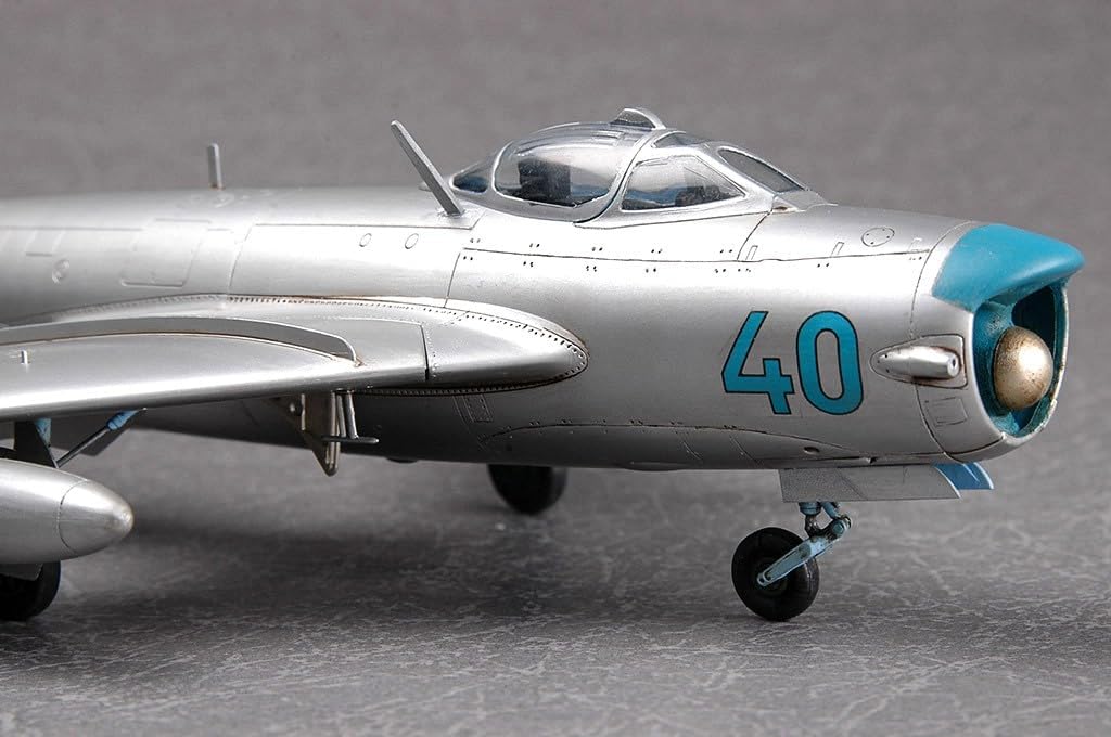 Hobby Boss 80337 Modellbausatz MiG-17 PFU Fresco E