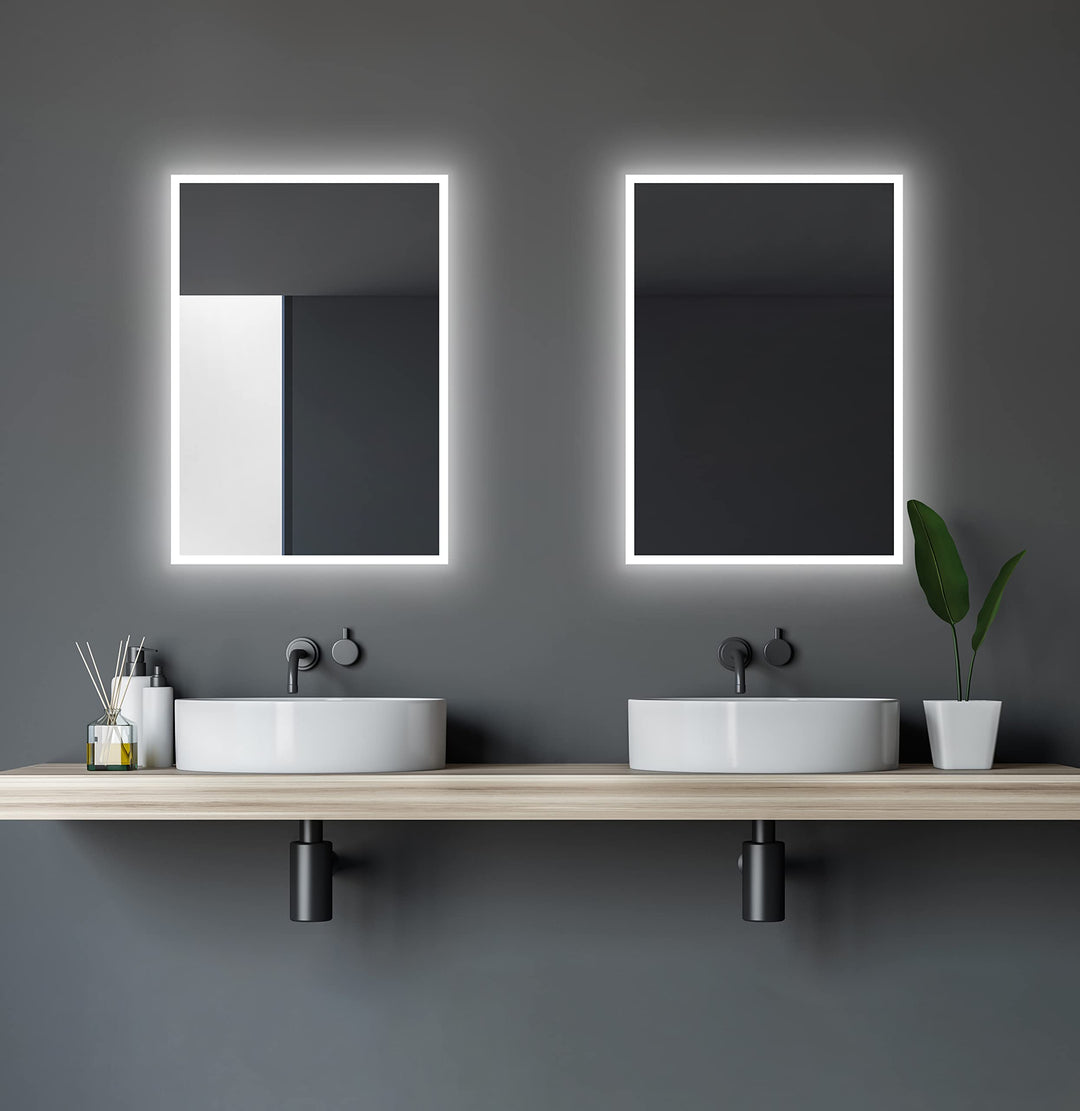 Talos Badspiegel mit Beleuchtung - Badezimmerspiegel 50 x 70 cm - LED Spiegel mit Lichtumrahmung - L