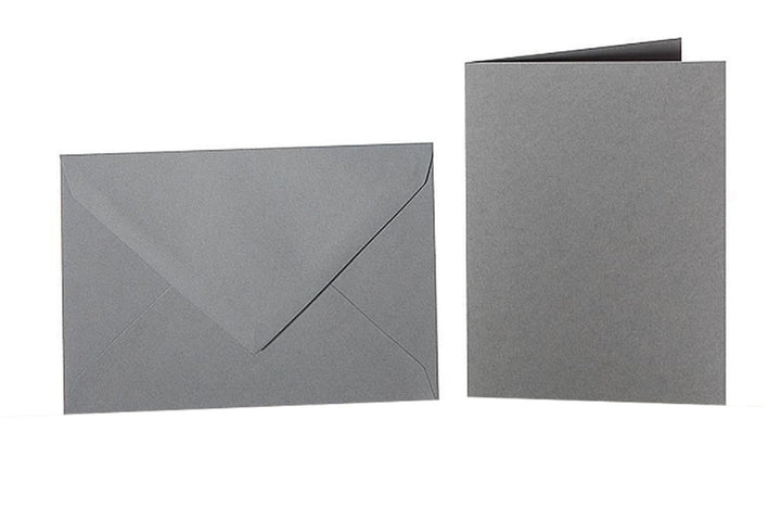Je 75 farbige Briefumschläge DIN C6 (114 x 162 mm) mit passenden Faltkarten DIN A6 (100 x 150 mm) in