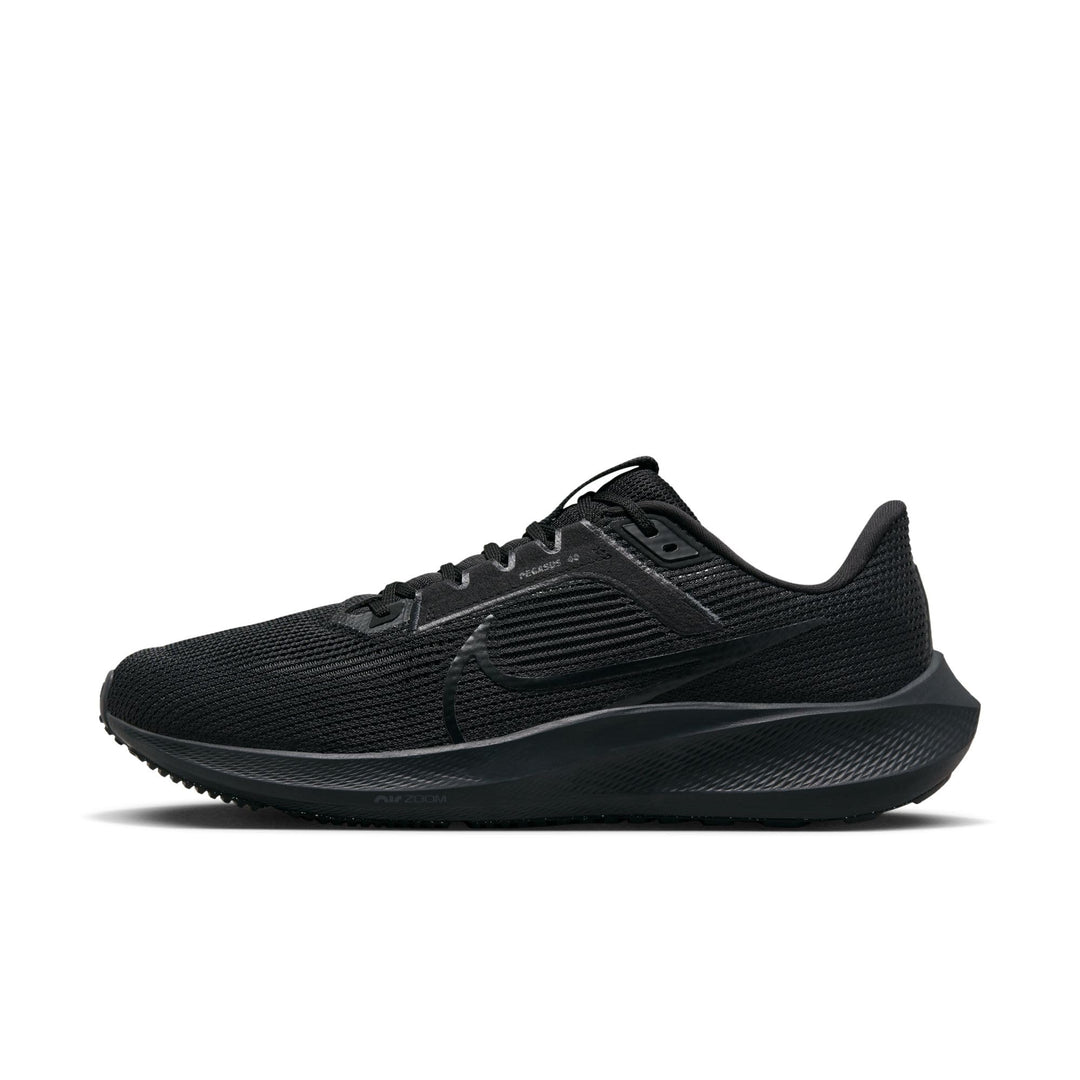 Nike Herren Air Zoom Pegasus 40 Sneaker 44 EU Black Black Anthracite, 44 EU Black Black Anthracite