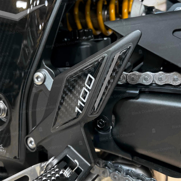 Black Doves Graphics 3D-Aufkleber aus Harz kompatibel mit Kawasaki Z1100 2026 (BK1) | Made in Italy