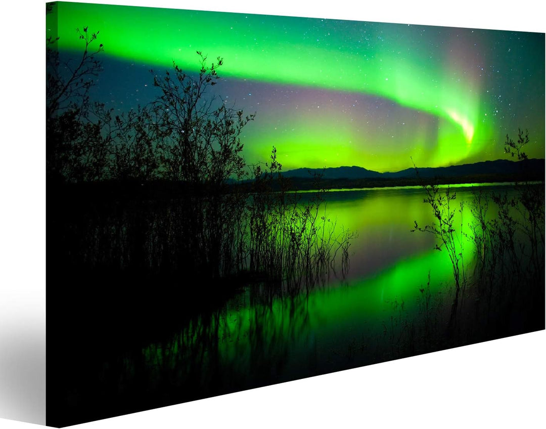 islandburner Bild auf Leinwand Nordlichter Gespiegelter See Wetterleuchten In Norwegen Bilder Wandbi