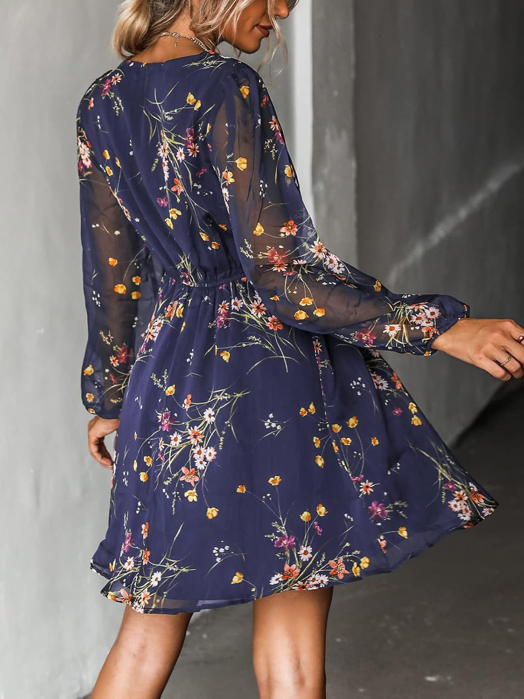 CUPSHE Damen Kleid V Ausschnitt Wickeloptik Transparente Lange Ärmel Blumenmuster Freizeitkleider Wr