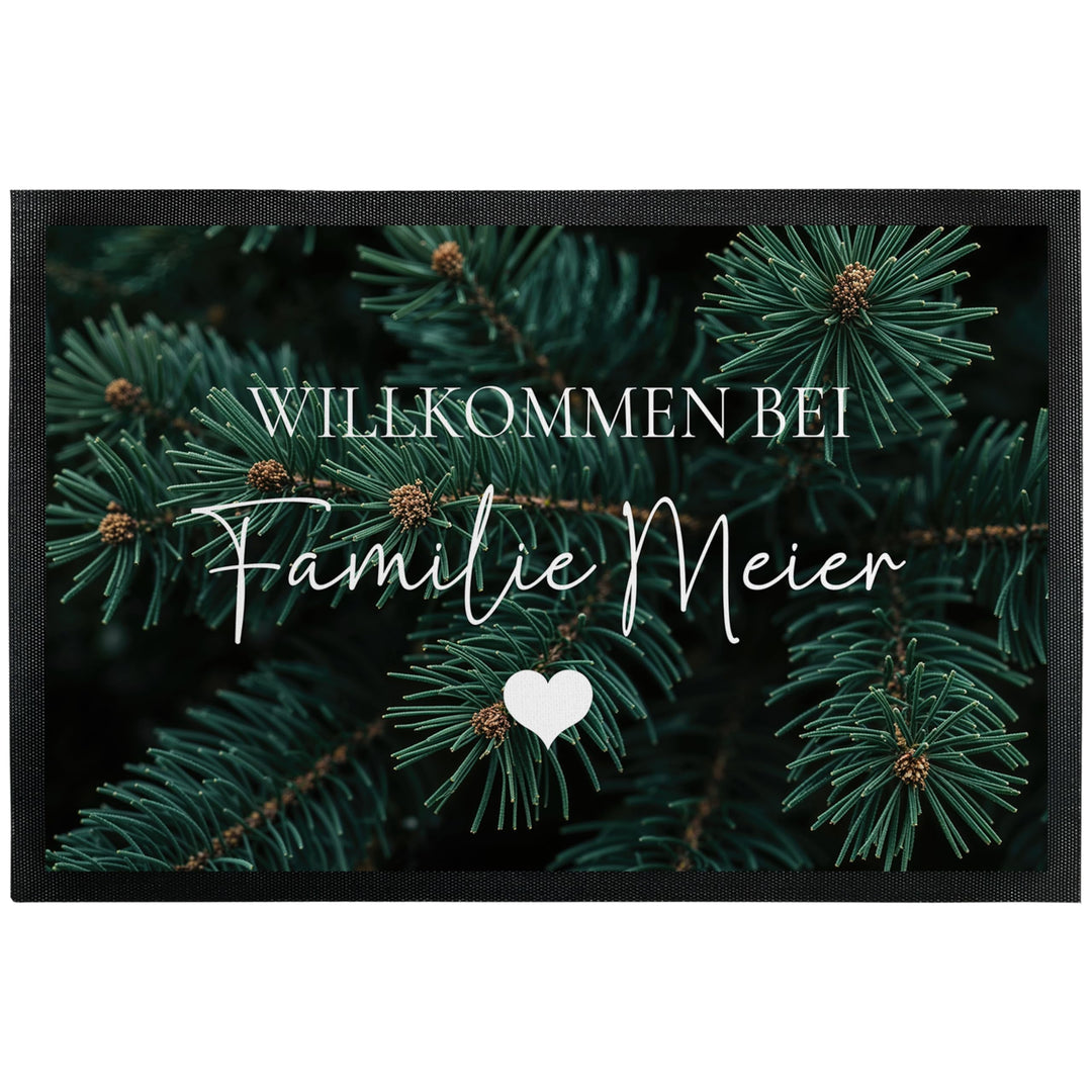 True Statements Deko-Fussmatte „Willkommen bei“ - personalisiert mit Wunschtext - Weihnachtsdeko Tür
