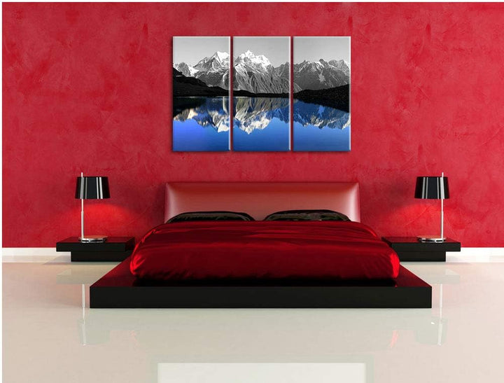 Gewaltige Berge vor Spiegelsee schwarz/weiss 3-Teiler Leinwandbild 120x80 Bild auf Leinwand, XXL rie