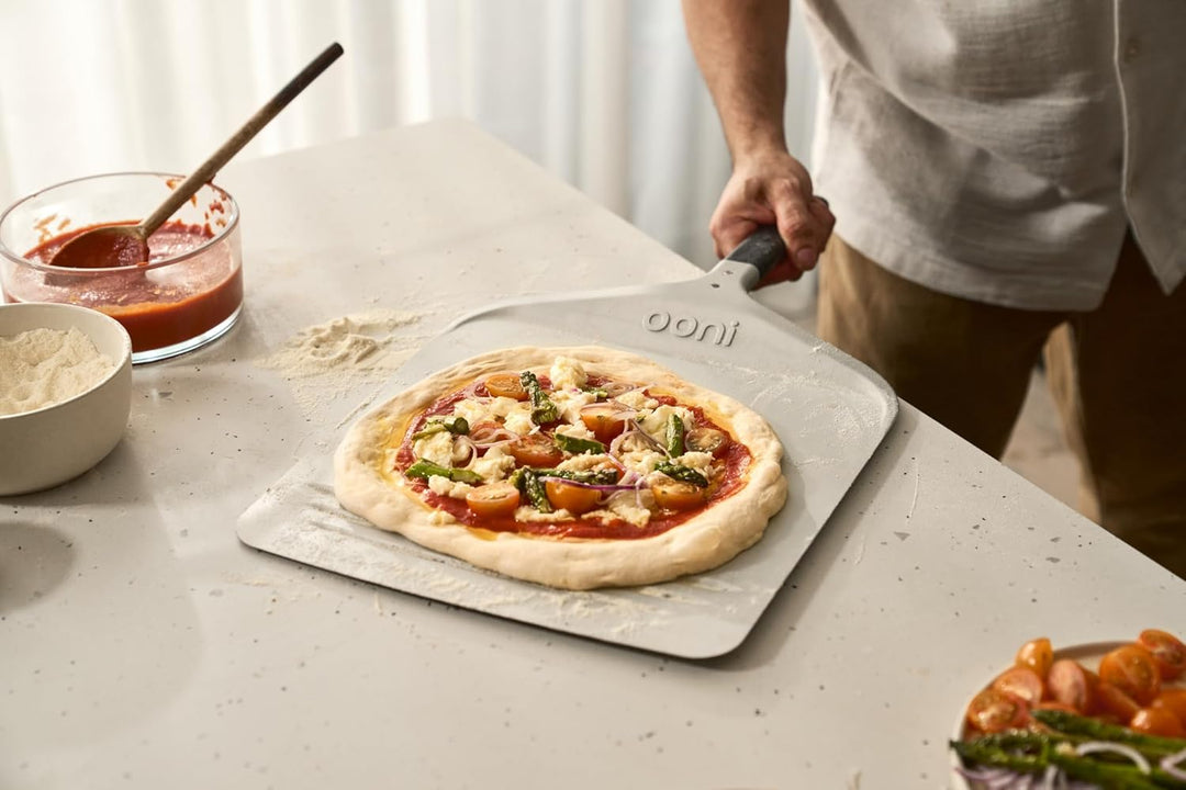 Ooni 30,5 cm kompakter Pizzaschieber - Pizzaschieber aus Metall, 30,5 cm, leichter Pizzaschieber mit