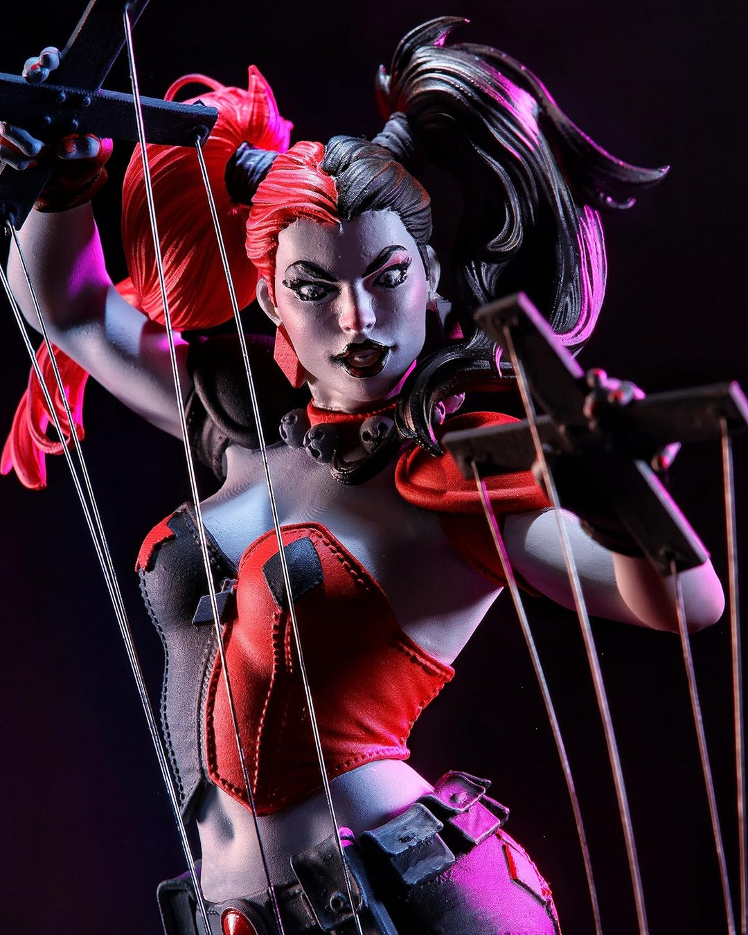 Lansay 63109 Harley Quinn DC – Statue aus Kunstharz – The Joker by Guillem March – Comic-Figuren – a