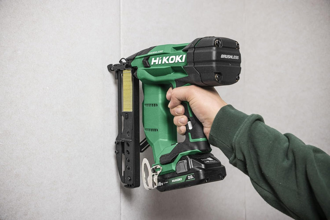 HiKOKI Akku-Klammergerät - 18 V, 13-40 mm, Li-Ion, LED-Licht, werkzeuglose Tiefeneinstellung, Luftfe