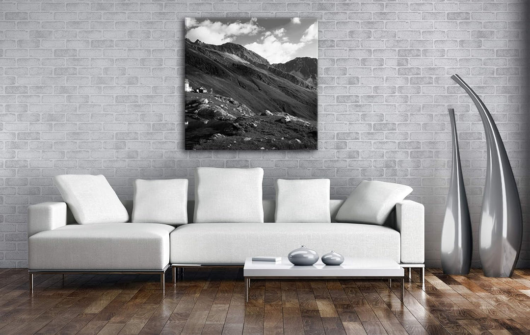 deyoli einsame Berghütte Format: 70x70 Effekt: Schwarz&Weiss als Leinwandbild, Motiv fertig gerahmt