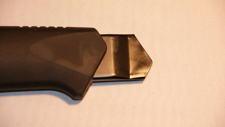 Würth Cuttermesser 25mm Extrem stabil rutschfester 2K Griff robuste Klingenführung Top Qualität Univ
