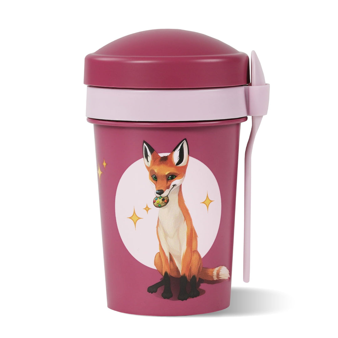 AWAVE Die Schule der Magischen Tiere Müslibecher To Go 540 ml rPET Beerenrot Rabbat, Becher mit Löff