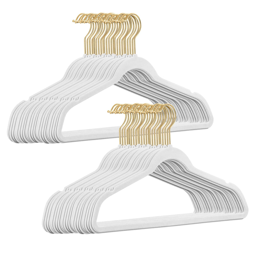 50 Stück hochwertige Samt Kleiderbügel in der Farbe Weiss mit Gold Look Haken/Anti-Rutsch/von Sticka
