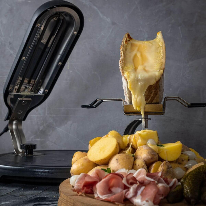 Boska Raclette Quattro Schwarz/Raclette Grill/Extra lange Schnur/Geschmolzener Raclette Käse/Schweiz