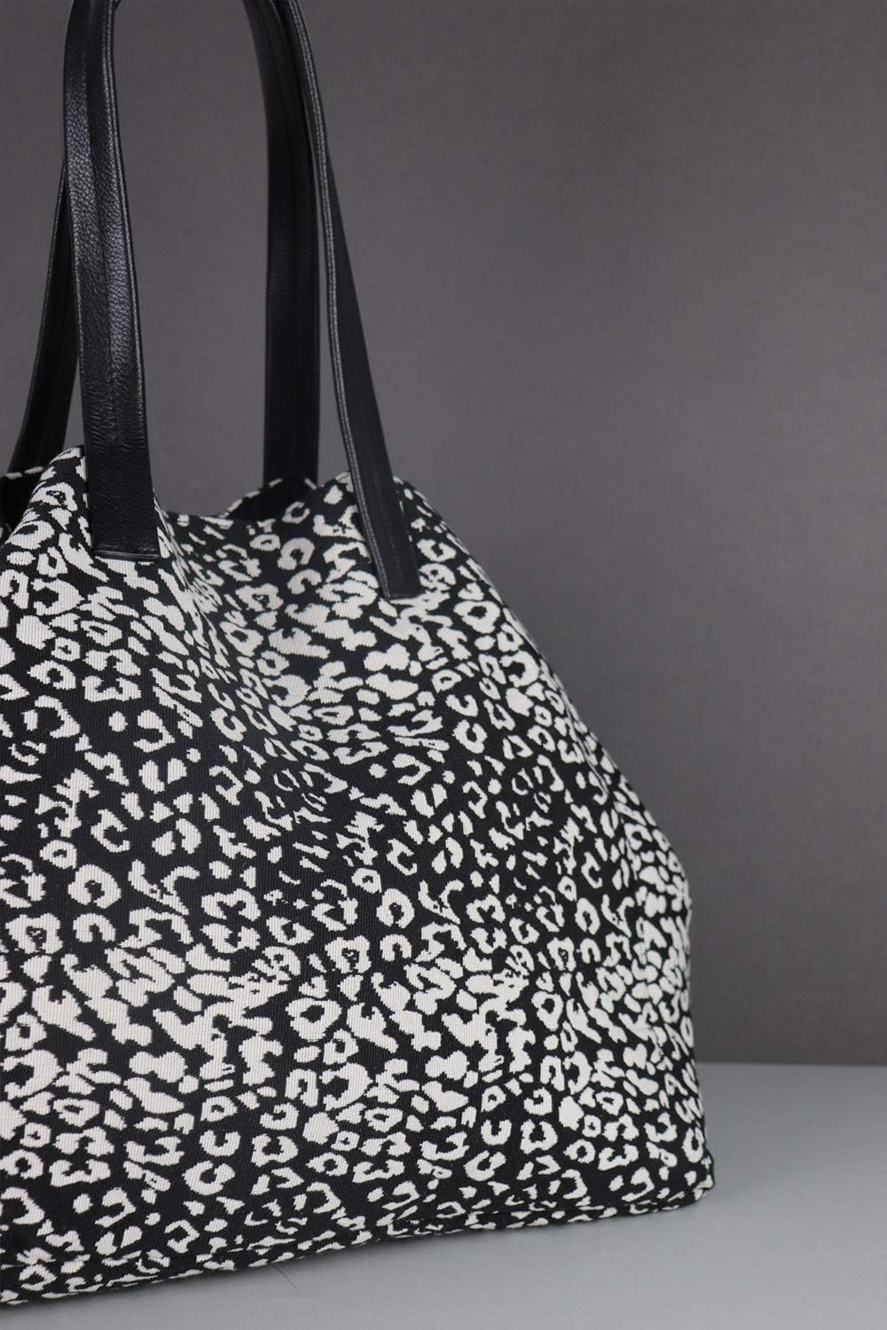 The Handbag Edit Large Tote Schultertasche Weiss (Leopard), Weiss (Leopard)