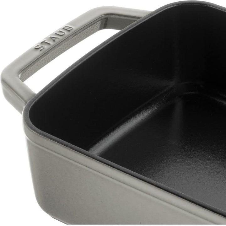 Staub 1004328 Auflaufform (30 x 20 cm, 3,15 L mit mattschwarzer Emaillierung im Inneren der Auflauff