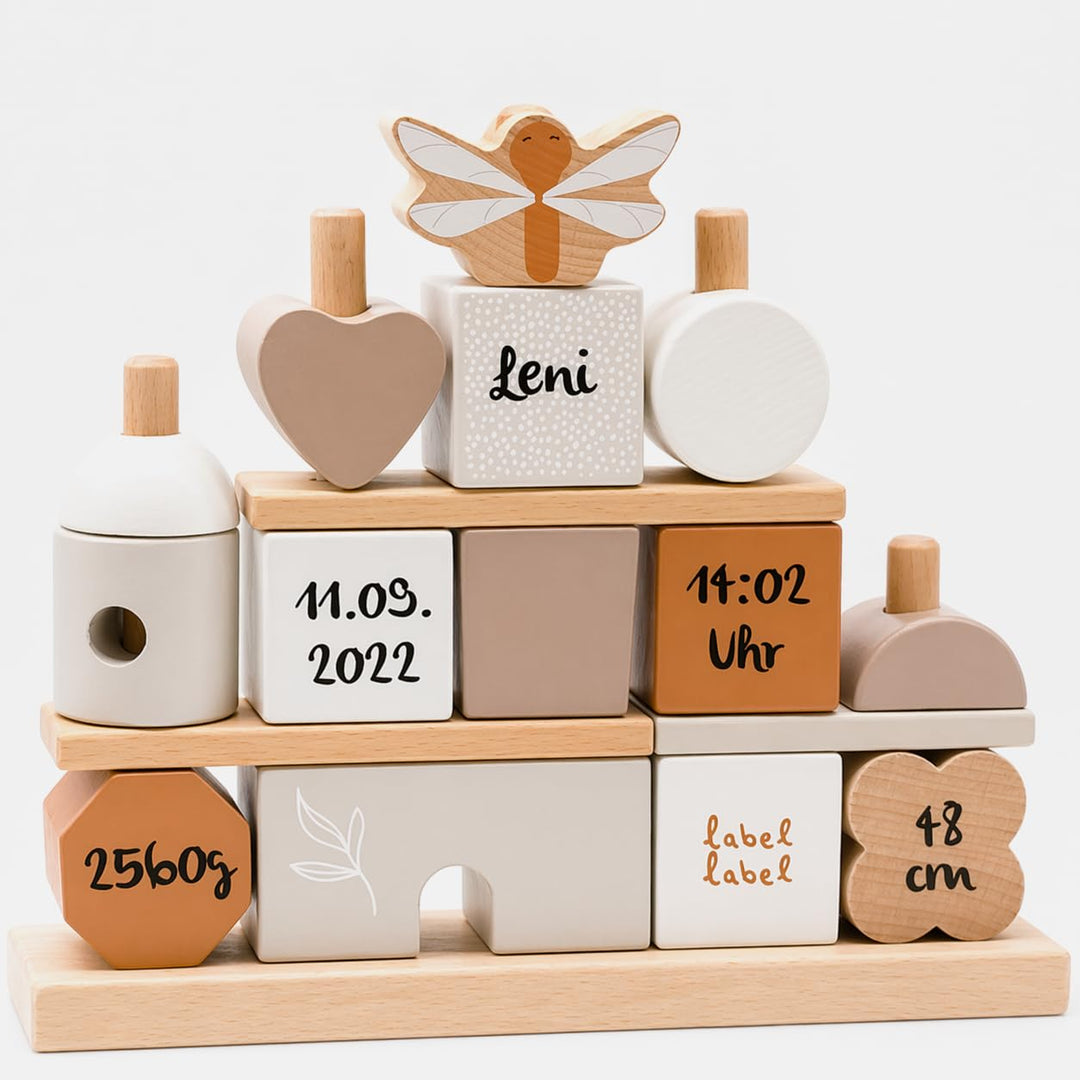Personalisiertes Holz Steckspiel Haus Nougat – Baby Geschenk zur Geburt für Jungen & Mädchen – mit N