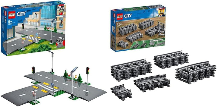 LEGO 60304 City Strassenkreuzung mit Ampeln, Bauset mit im Dunkeln leuchtenden Steinen & 60205 City