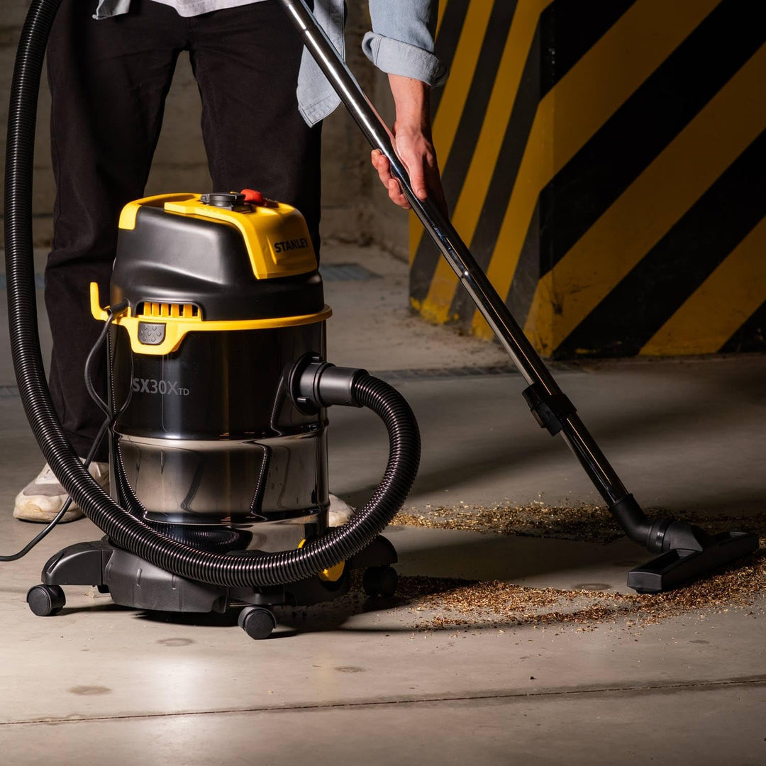 Stanley Nass und Trockensauger SXVC30XTDE (1600 W, 30 l) Steel 30 l - Power Tool Socket, Steel 30 l