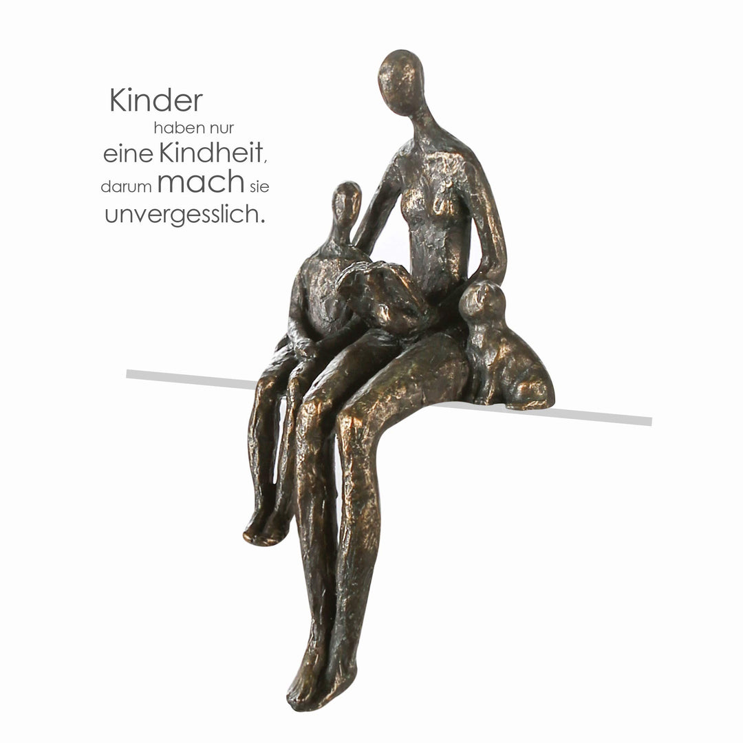 Casablanca Skulptur Kantensitzer Lesestunde Poly bronzefarben Mutter Kind und Katze mit Spruchanhäng