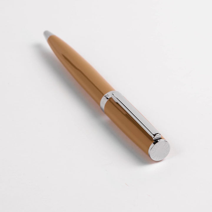 Hugo Boss Gear Icon Kugelschreiber aus Messing mit Chrome Beschichtung in der Farbe Camel, Masse: 13