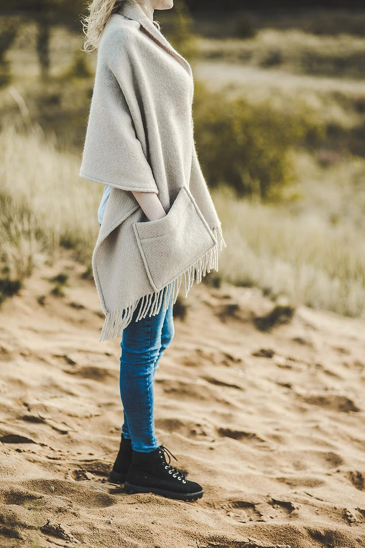 Damen Schal Schultertuch aus 100% Wolle mit Taschen - Poncho Stola 65x180cm + Fransen Tuch & Umschla