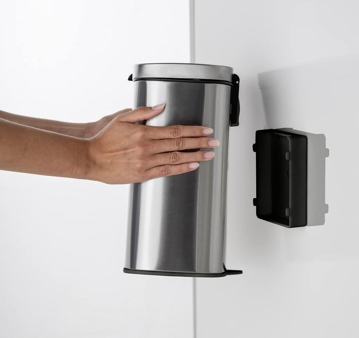 WENKO Wand-Kosmetikeimer Mod. Sare 5 ltr., Mülleimer mit Deckel und Absenkautomatik, Badezimmer-Eime