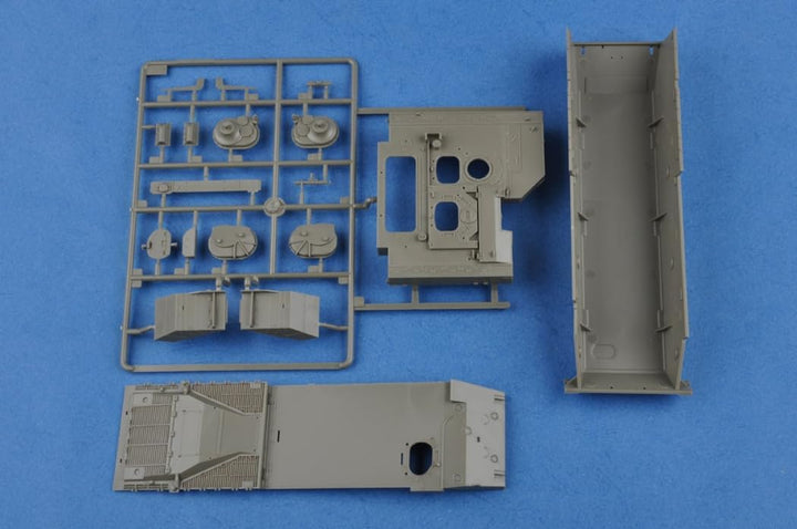 Hobby Boss 83868 - Modellbausatz IDF APC Puma, Mittel