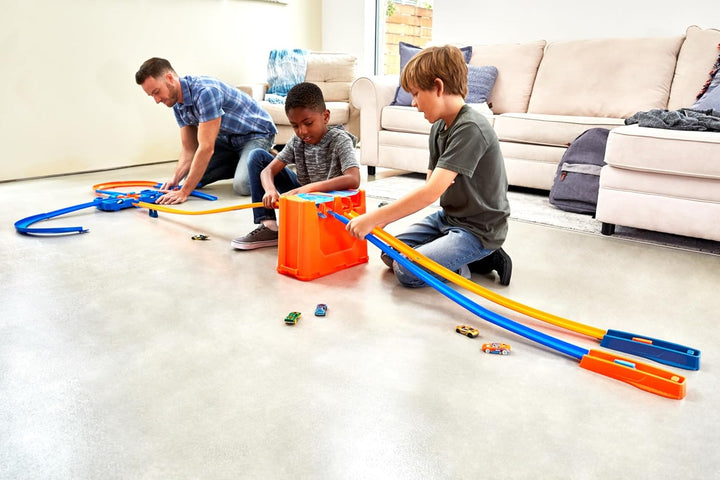 Hot Wheels GGP93 - Track Builder Stunt Box, Spielzeug Autorennbahn, Kinderspielzeug-Geschenkset für
